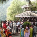 नयाँ वर्षको पहिलो दिन मन्दिरमा पूजाआजा गर्नेको भीड barahi-temple-5