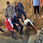 बागलुङमा बिहानै माटोको ढिस्कोले पुरिएर २ सडक मजदुरको मृत्यु, १ घाइते IMG_6705